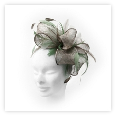 Dainty Bespoke Handmade Wedding and Races Fascinator available in many colours with samples available.